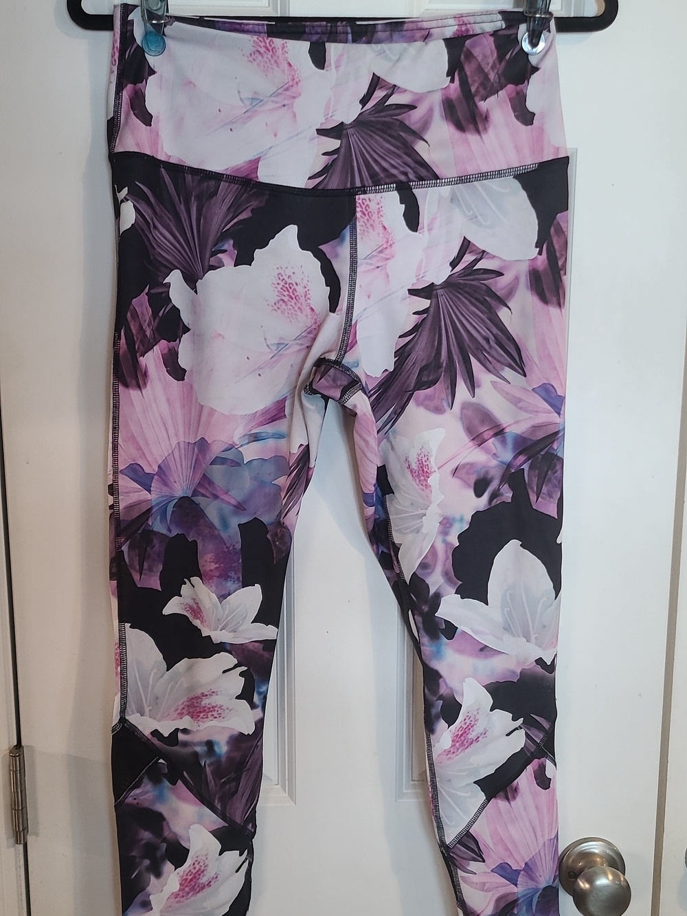 Velocity Floral Print Purple & White Leggings
